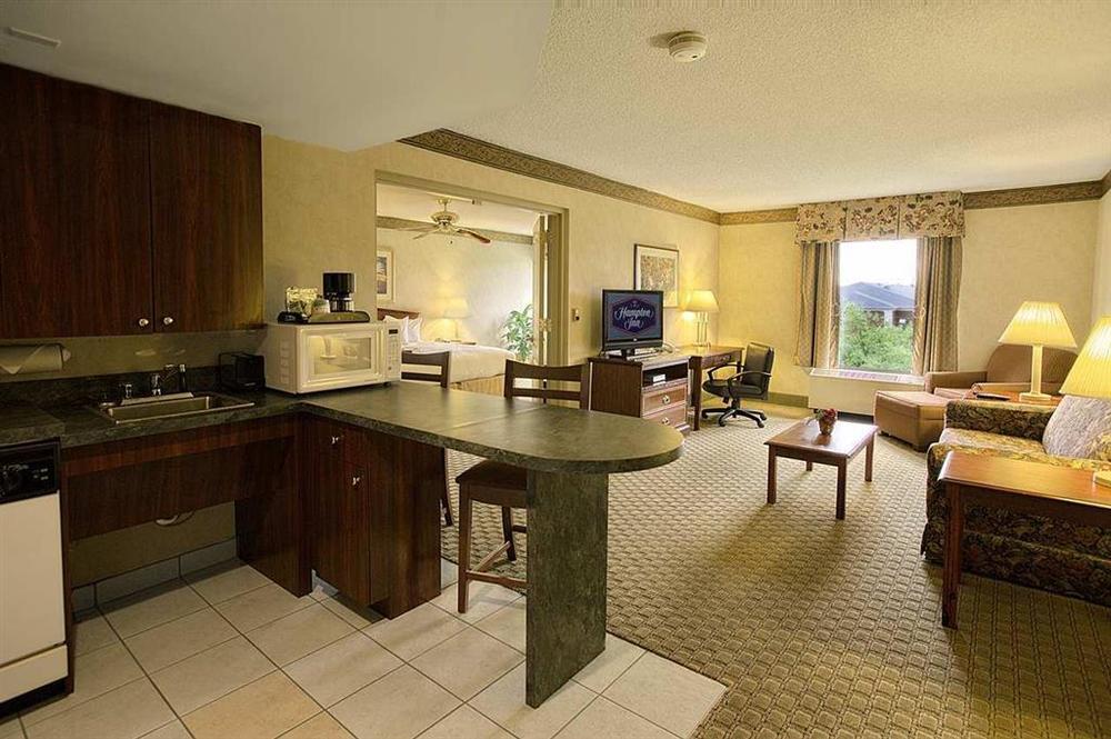 Hampton Inn And Suites Asheville Airport Флетчър Стая снимка