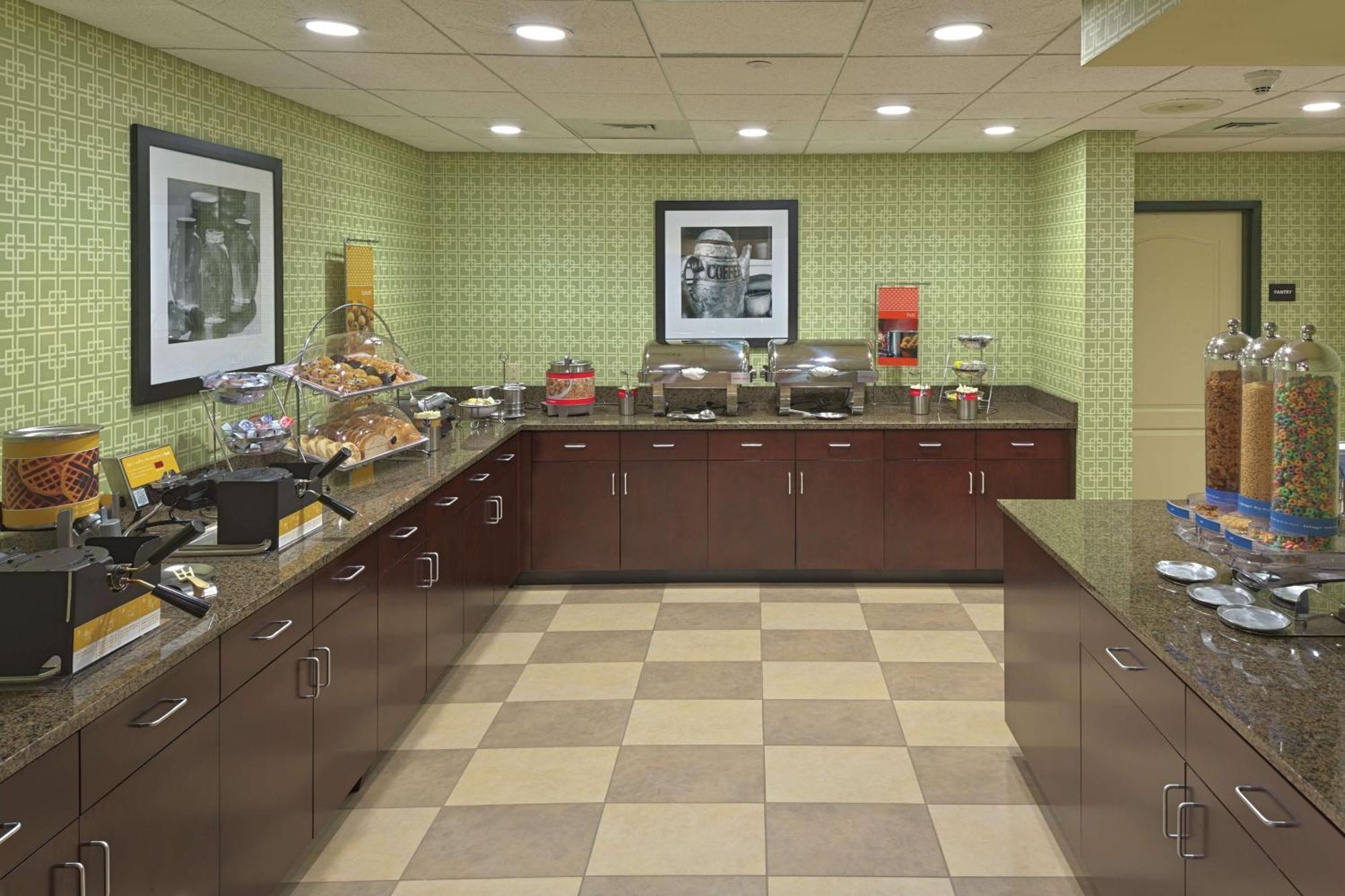 Hampton Inn And Suites Asheville Airport Флетчър Екстериор снимка